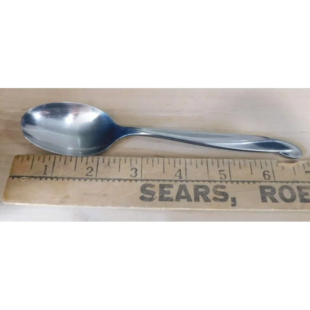 Lot of 11 International Stainless USA Space Pattern Spoons 5.75